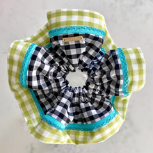 Load image into Gallery viewer, Oversized scrunchie